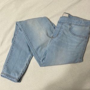 Girls Levi jeggings. Size 14reg